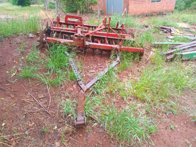 Grade niveladora e jumbo