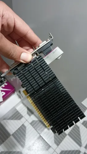 Placa de vídeo GT710