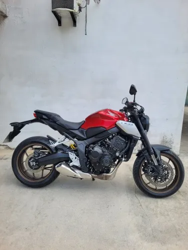 Honda CB650r Neo Sports Café 2021