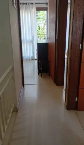 Vende sobrado no Uberaba Curitiba