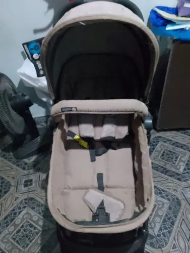 Carrinho da marca Galzerano estilo Moisés