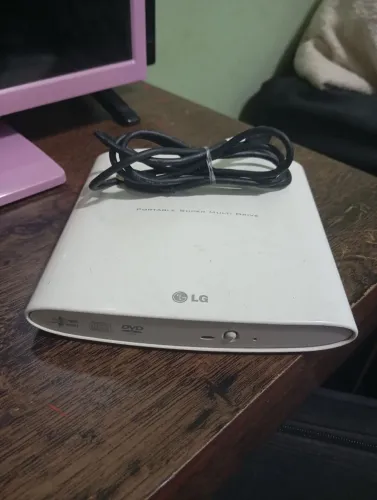 Leitor e gravador Externo de CD/DVD LG Portable Super Multi Drive USB 2.0