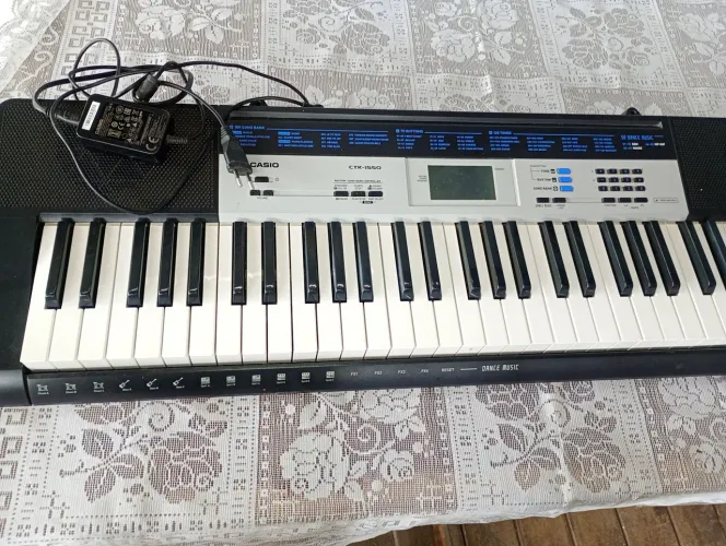 Teclado Casio CTK _1550 550,00