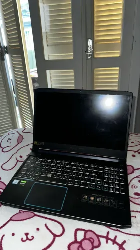 Notebook COM DEFEITO Predator Helios 300