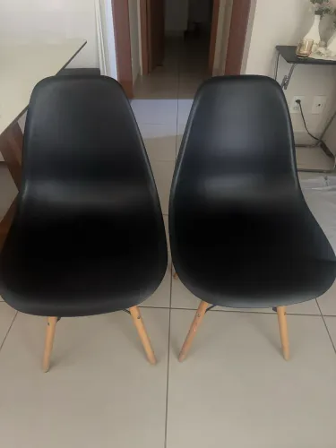 Cadeiras Charles Kit com 2