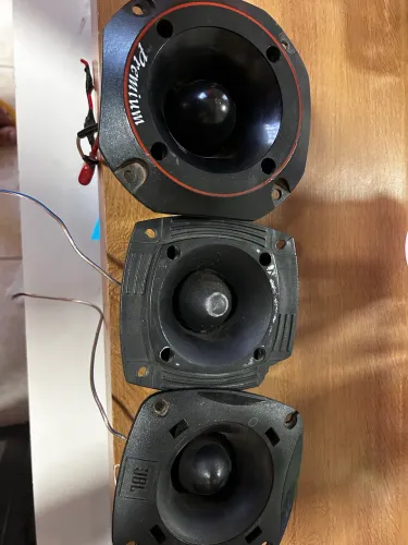 Vendo som automotivo