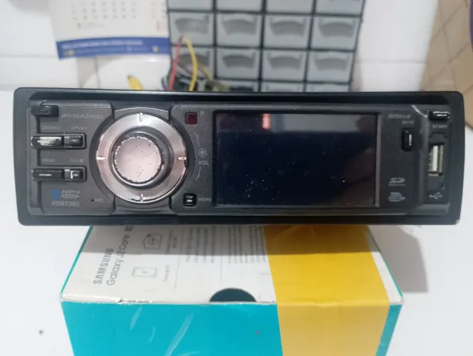 Toca CD Pirâmid com USB automotivo