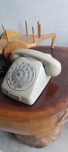 Telefone antigo de disco raridade