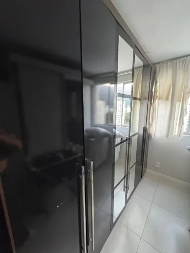 guarda roupa 6 portas com espelho 
