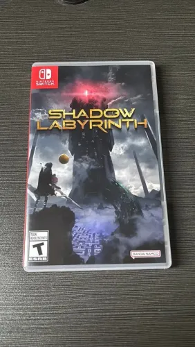 Jogo Shadow Labyrinth Switch