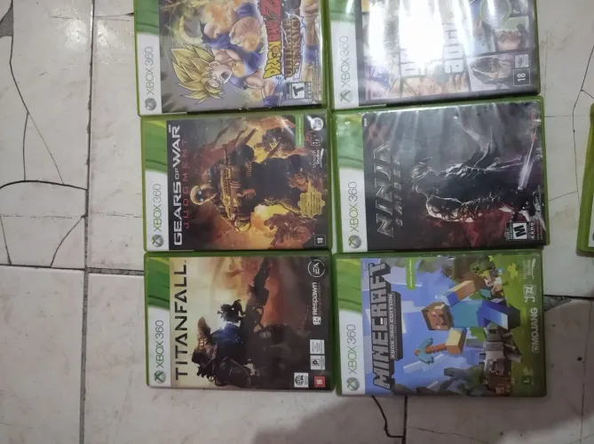 Xbox 360 + 02 manetes + Jogos
