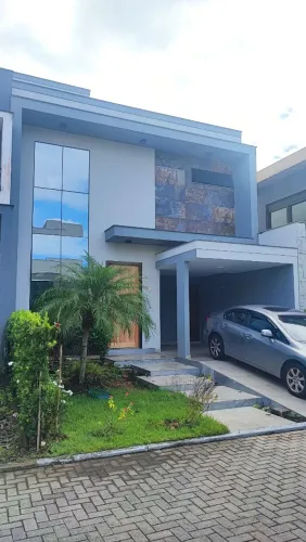 Casa 3dorm no Cond Garden Deltaville