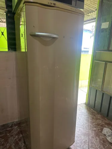 Vendo geladeira eletrolux funcionando perfeitamente