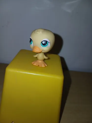 Bonequinho Littlest pet shop miniatura 
