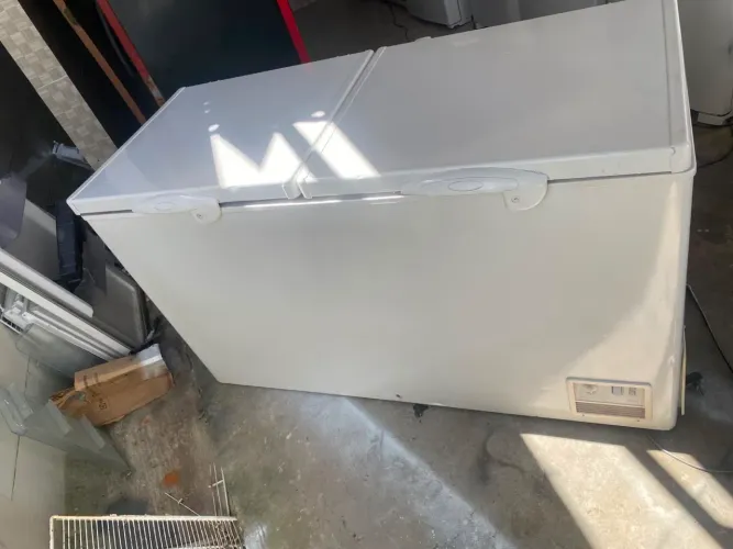 Freezer horizontal fricon 550l 