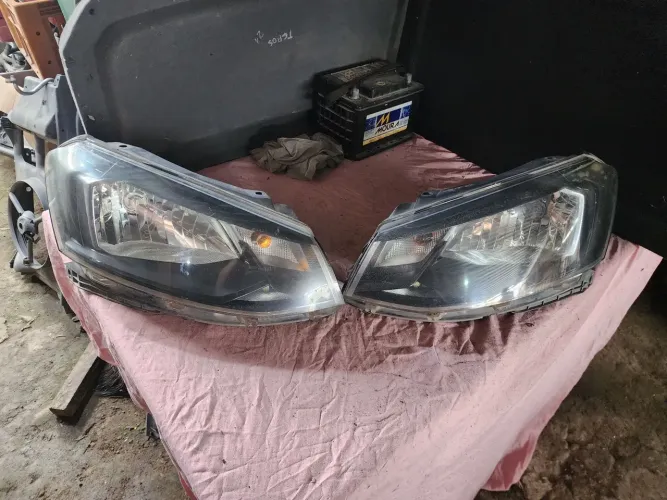 FAROL VW GOL / VOYAGE / SAVEIRO G7 2016 A 2018 ORIGINAL 