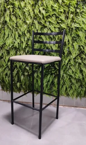 Vendo banquetes Universal quadradas novas de fábrica