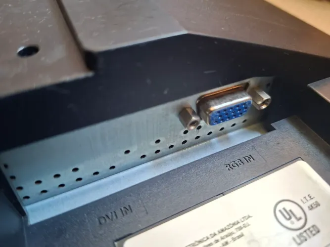 MONITOR SAMSUNG 17 POLEGADAS, VGA, impecável,  sem detalhes 