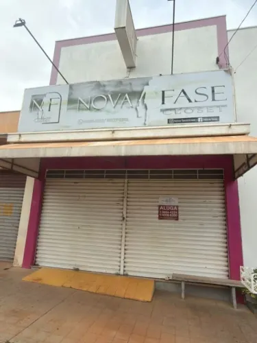 Salão para alugar, 112 m² por R$ 2.363,38/mês - Centro - Brodowski/SP