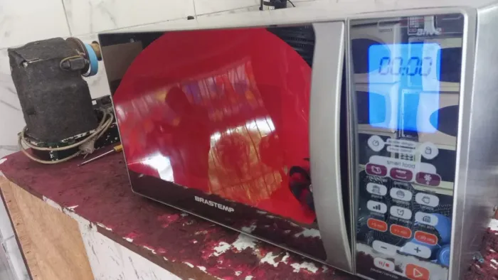 Microondas semi novo com Garantia