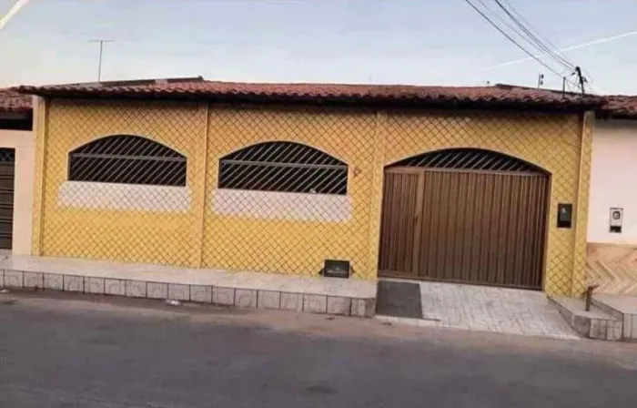 Vendo Casa na Raiz, Próximo a Ubs S-27 - Aceito entrada + parcelas.