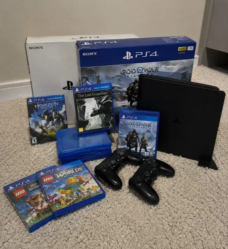 PS4 SEMI NOVO EM EXCELENTE ESTADO 9 JOGOS 2 CONTROLES