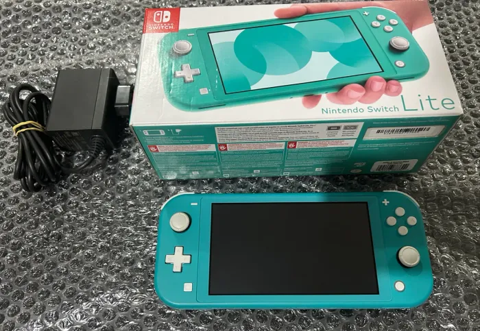 Nintendo Switch Lite completo com jogo