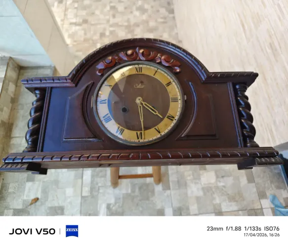 Relógio de mesa carrilhão