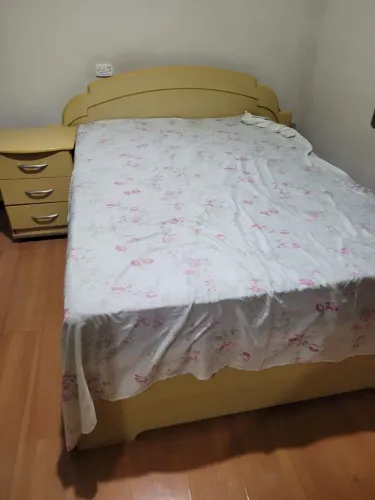 Cama casal + 2 criado mudo