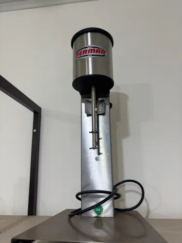 Vendo máquina de fazer milkshake 