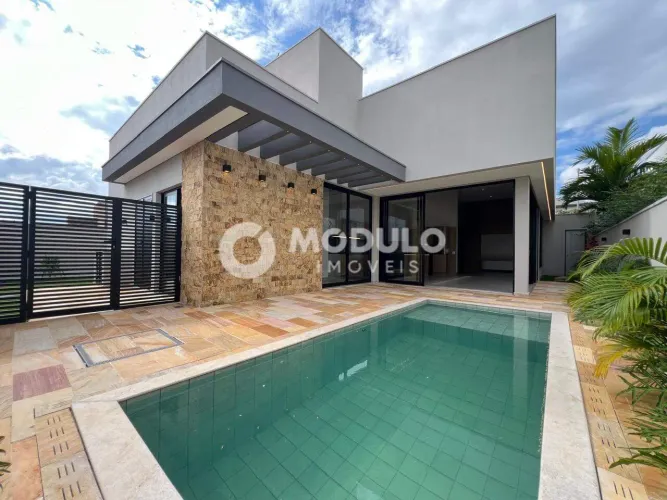 CASA DE CONDOMÍNIO à venda, 3 quartos, 3 suítes, 4 vagas, GRANJA MARILEUSA - Uberlândia/MG