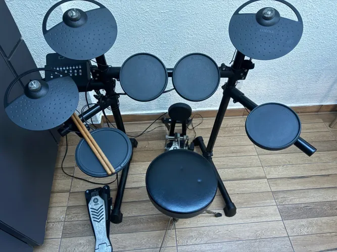 ALUGO BATERIA YAMAHA