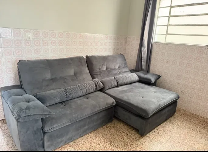 Sofá e painel novos