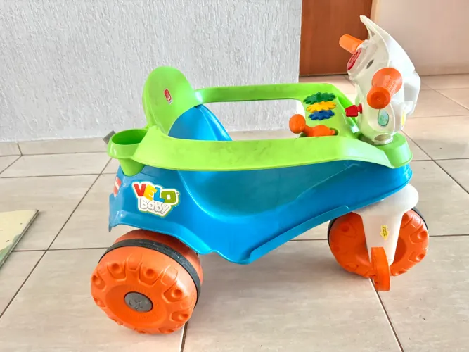 Triciclo carrinho de passeio infantil