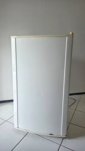 Frigobar 122L Electrolux - 220V - Classe A - Cold Drink - Extra Frio