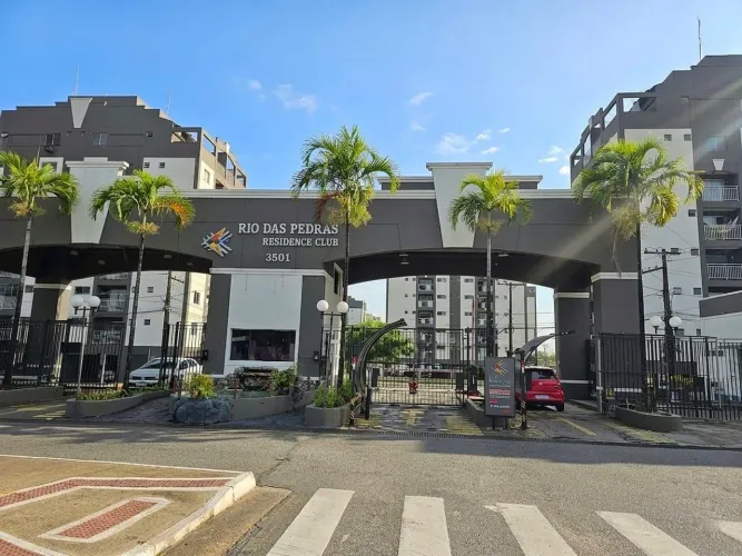 Vendo apartamento no condomínio Rio das Pedras