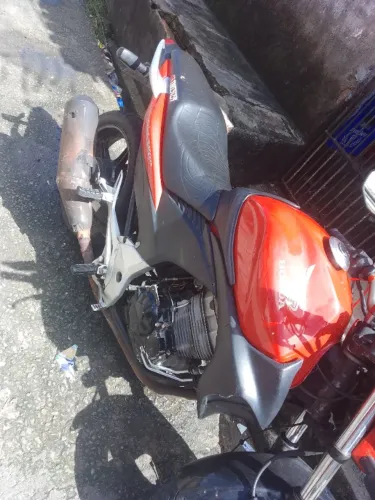 Moto Cb300 Troco Em Carro Ou Sítio Terreno