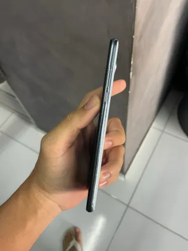 LG K61 - Celular novíssimo