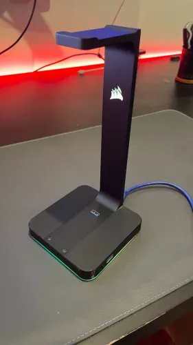 Suporte Headset Corsair RGB + Hub USB 3.0