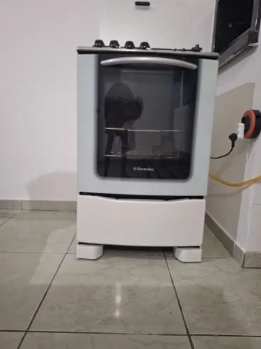 Fogão 4 bocas Electrolux tudo funcionando