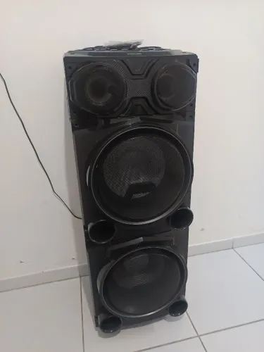 Caixa de som 2000 watts de potência