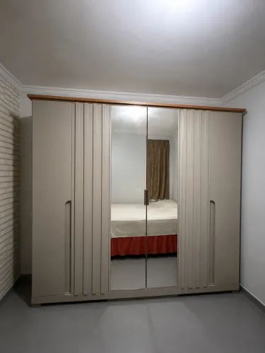 Guarda roupa de casal