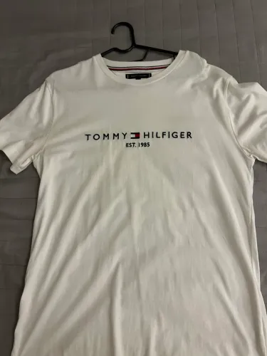 camiseta tommy hilfigher original tamanho M