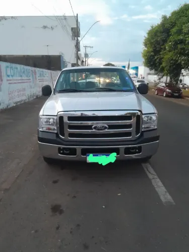 Ford F-250 XLT 4.2 TB Diesel 2005