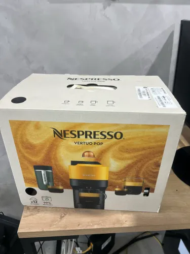 CAFETEIRA NESPRESSO Vertuo Pop Preto Clássico 110V