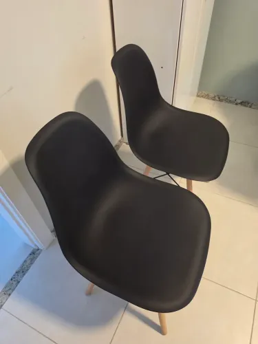 2 Cadeiras para escritório/sala