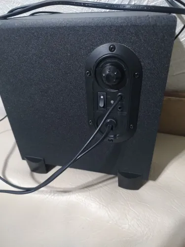 Subwoofer edifier bluetooth para Pc sem as caixas menores