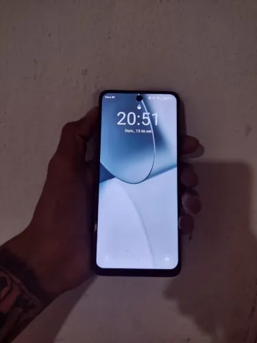 Estou vendendo um celular realme c67 256 de memória 8 de RAM excelente conservado