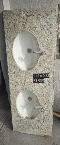 Vendo Bancadas com Cuba 