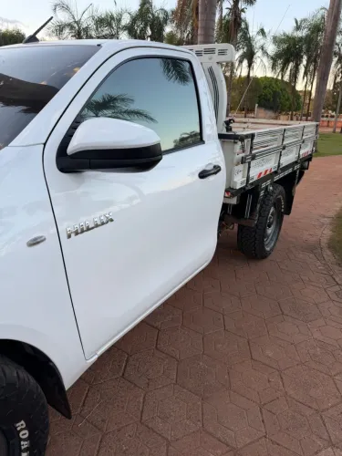 Toyota Hilux Chassi 4X4 2.8 TDI Diesel Mec. 2023